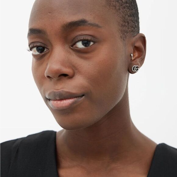 Gucci Gg Torchon Marmont Stud Earrings Aged Silver - Picture 8 of 8